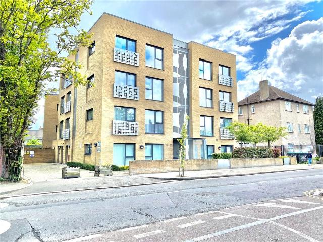 Apartment for rent in London Borough of Ealing, Greater London