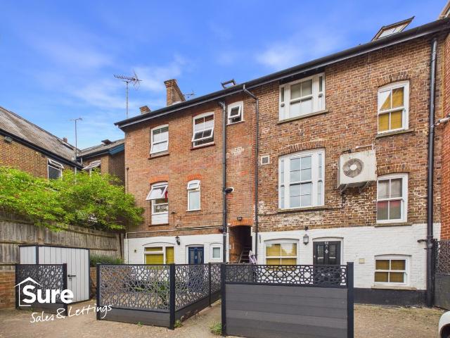 Apartment for rent in Pouchen End, Hertfordshire