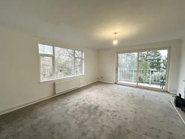 Apartment for rent in Branksome Park, Poole