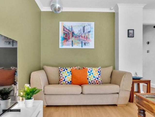 Townhouse for rent in Brunswick, Brighton & Hove