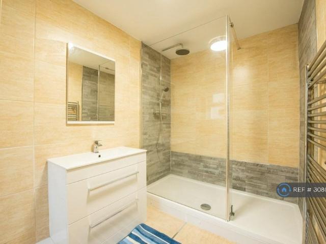 House for rent in Mount Pleasant, Swansea