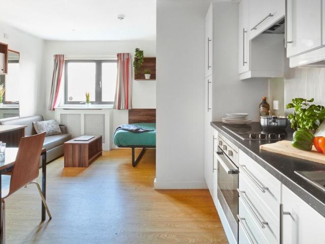 Studio for rent in Watergate, Devon