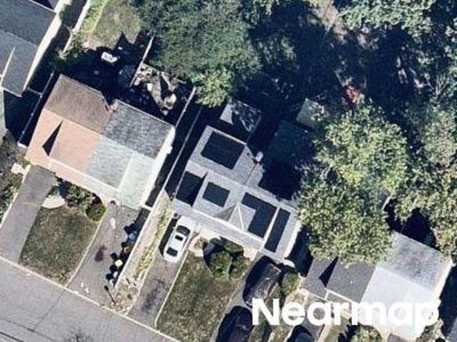 House for sale in Teaneck, New Jersey