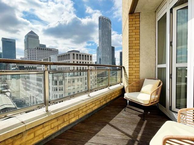Apartment for rent in Canary Wharf, Greater London