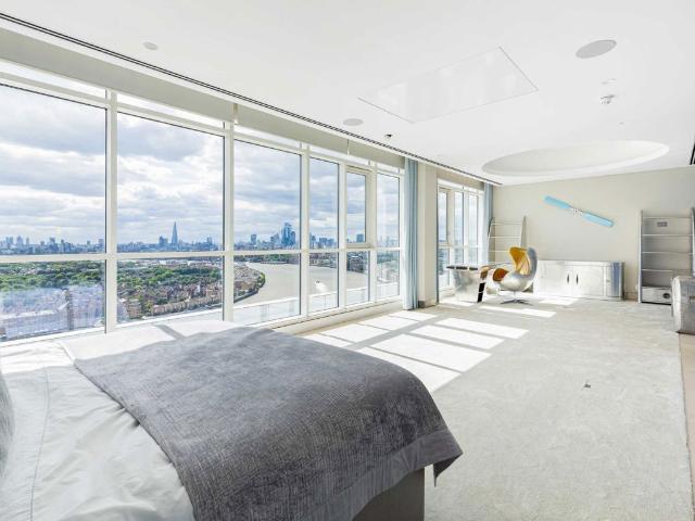 Apartment for rent in Canary Wharf, Greater London