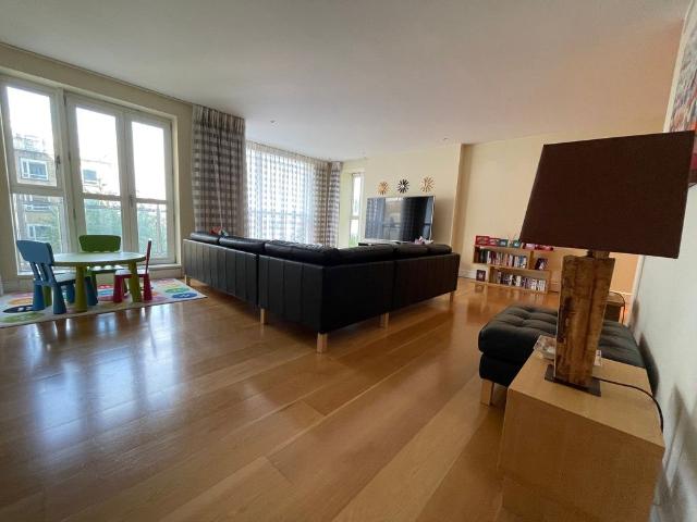Apartment for rent in Canary Wharf, Greater London