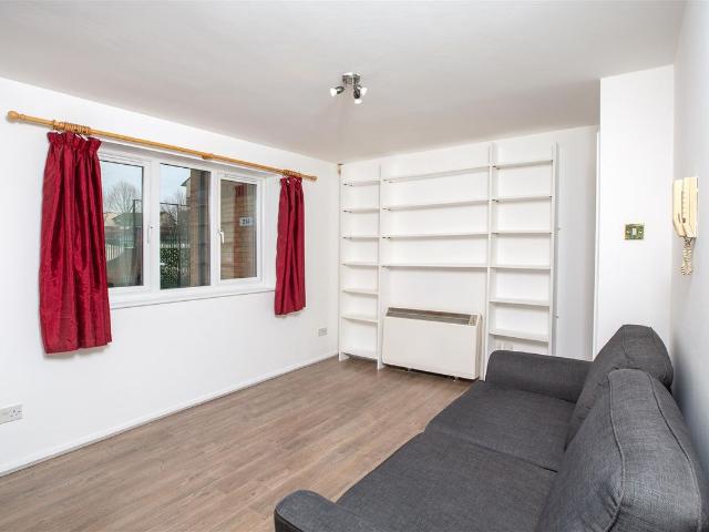 Studio for rent in Isle Of Dogs, Greater London
