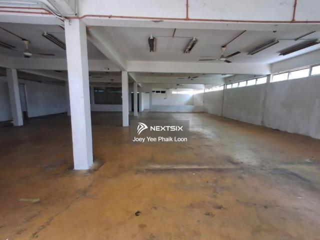 Shop for rent in Kuching
