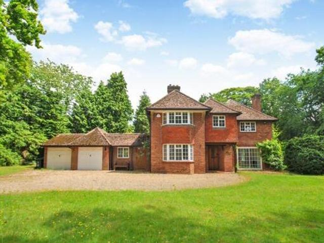 House for sale in Holtspur, Forty Green