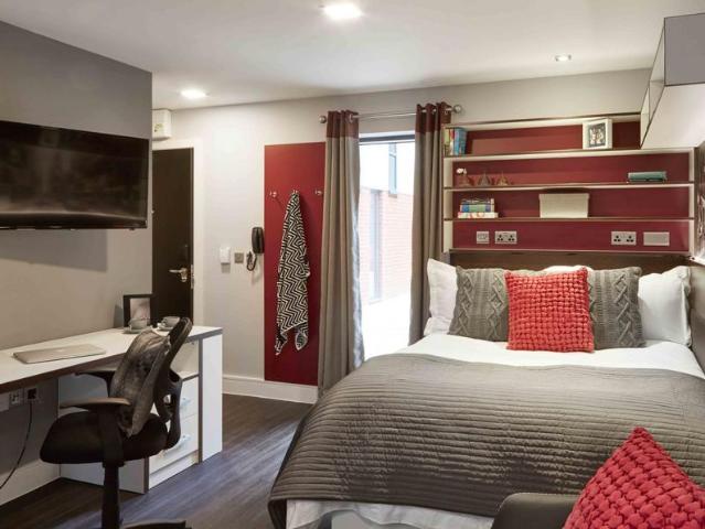 House for rent in Hyde Park, West Yorkshire