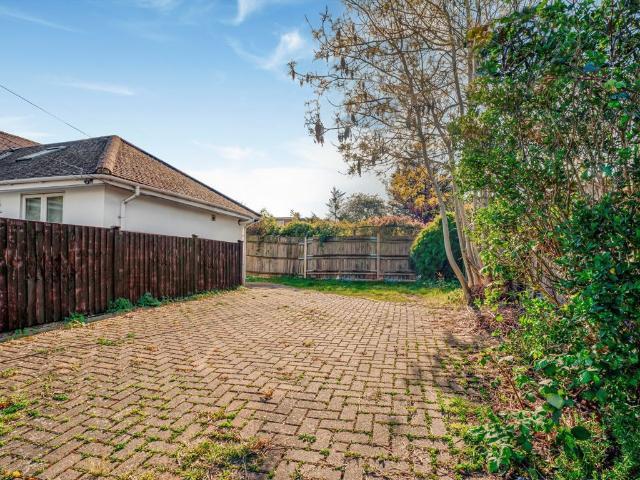 Apartment for rent in London Borough of Ealing, Park Royal