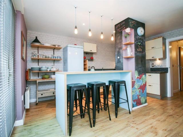 Apartment for rent in Park Central, Birmingham