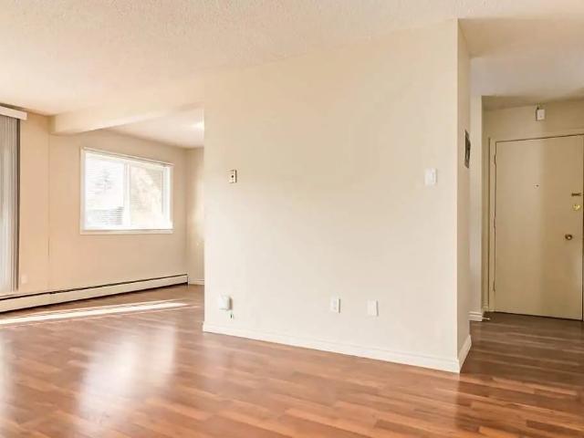 Apartment for rent in Wedgewood, Alberta
