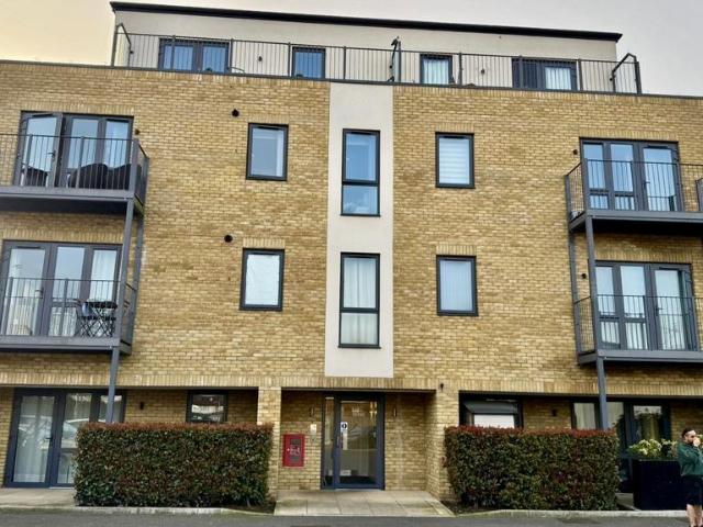 Apartment for rent in Ickenham, Greater London