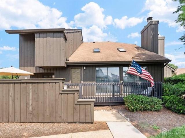 House for sale in Edison, New Jersey