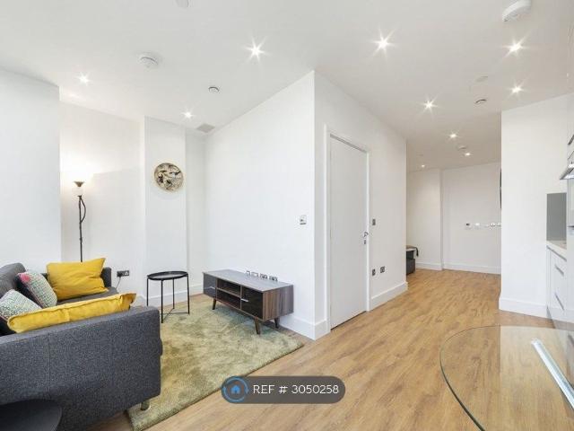 Studio for rent in London Borough of Ealing, Perivale
