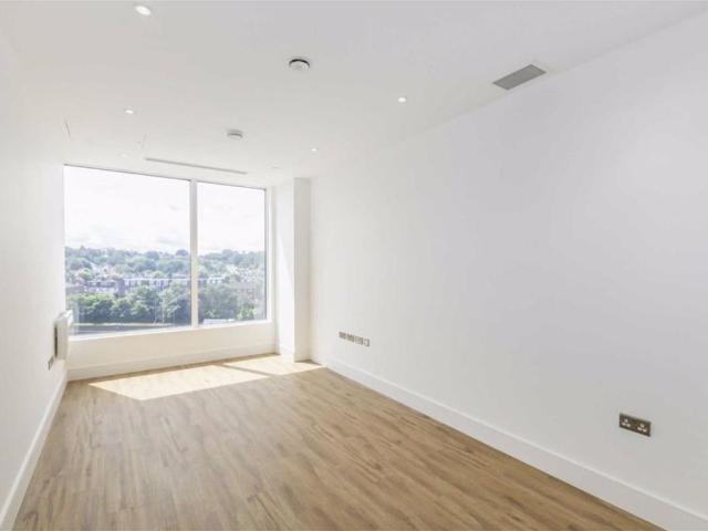 House for rent in London Borough of Ealing, Perivale