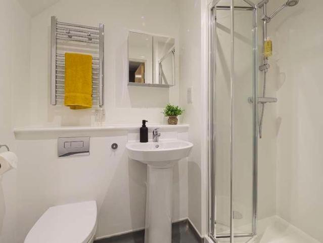 Studio for rent in St. Mildred's, The Bridge