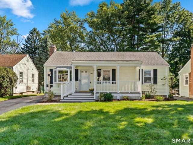 House for sale in Elmwood, West Hartford