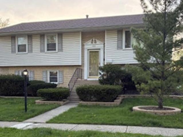 House for sale in Streamwood, Illinois