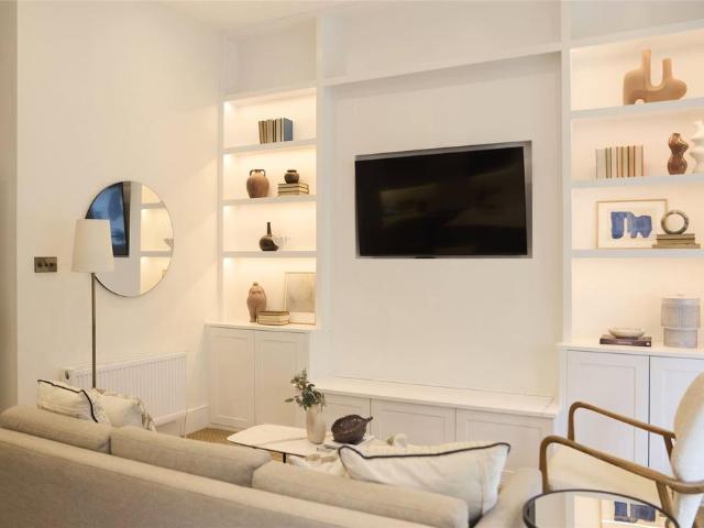 Apartment for rent in Earl's Court, Greater London