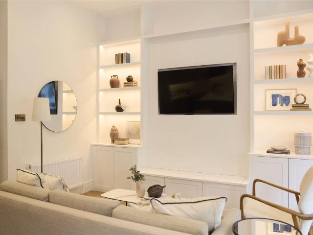 Apartment for rent in Earl's Court, Greater London