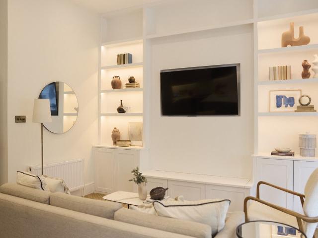 Apartment for rent in Earl's Court, Greater London