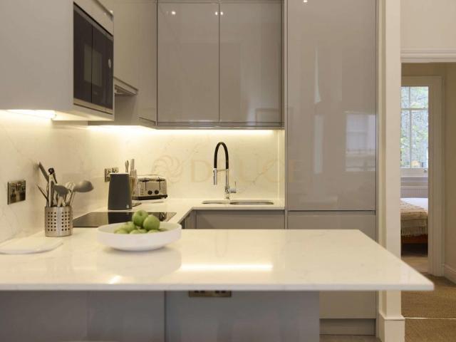 Apartment for rent in Earl's Court, Greater London