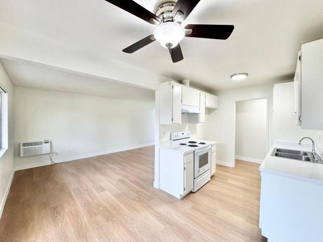 Apartment for rent in Los Alamitos Junction, Stanton