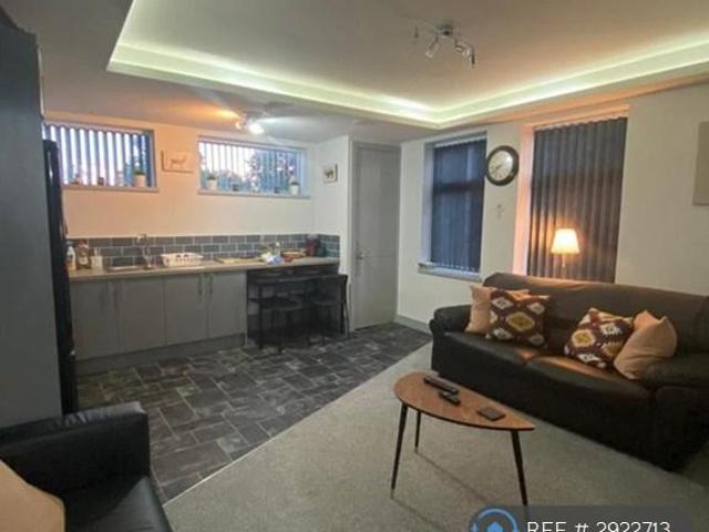 Apartment for rent in Belle Isle, West Yorkshire