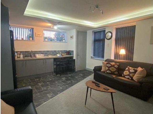 Apartment for rent in Belle Isle, West Yorkshire