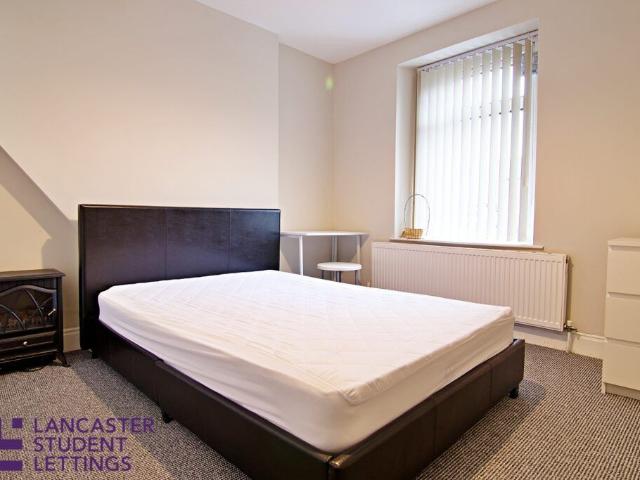 Room for rent in Moorlands, Bare