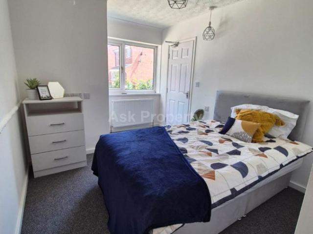 Room for rent in Potters Corner, East Midlands