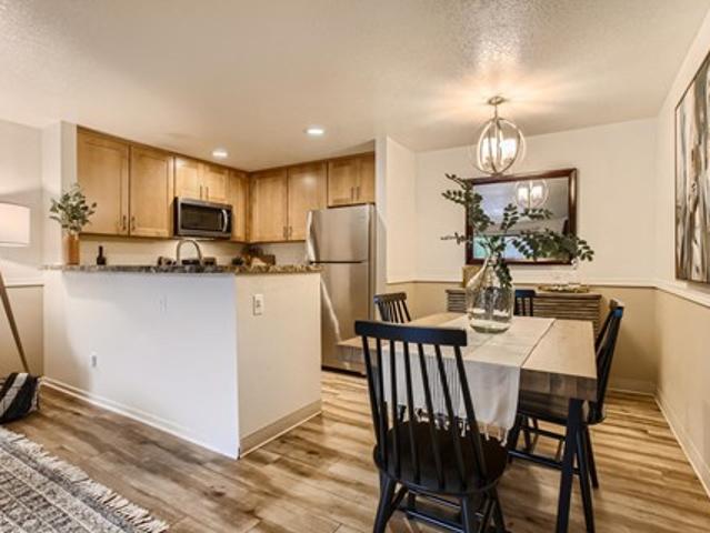 Apartment for rent in Lake Oswego