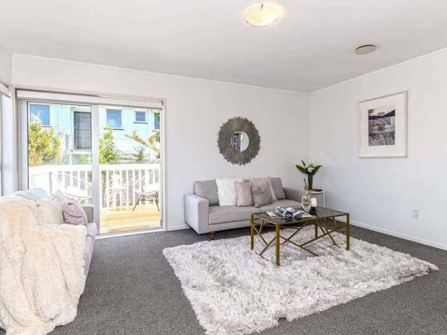 House for rent in Whangaparaoa