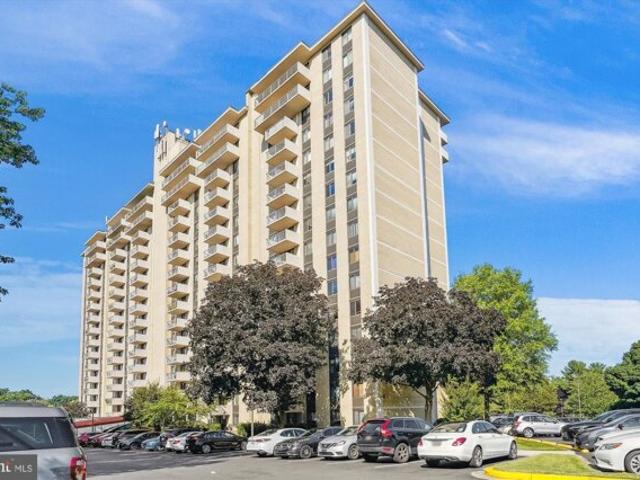 Condo for sale in Bethesda