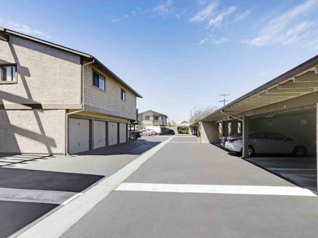 Apartment for rent in Costa Mesa, California