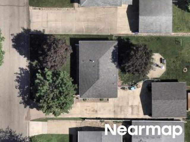 House for sale in Waterloo, Black Hawk County