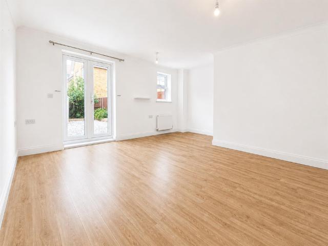Apartment for rent in Lee-on-the-Solent, Middlecroft