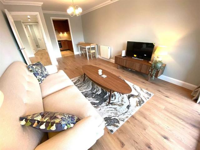 Apartment to rent in Bluebell, North Tipperary