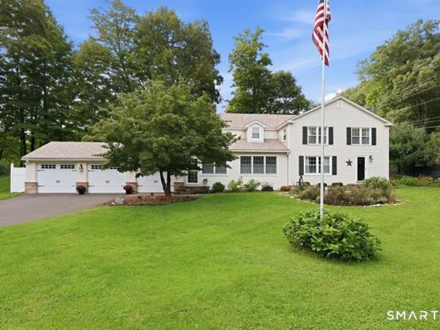 House for sale in Simsbury, Connecticut