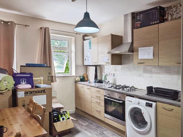 Apartment for rent in The Wrythe, Greater London