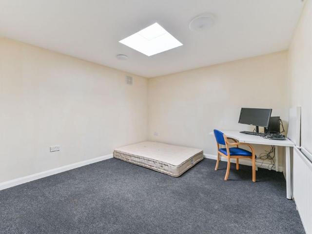Apartment for rent in Sutton New Town, Greater London