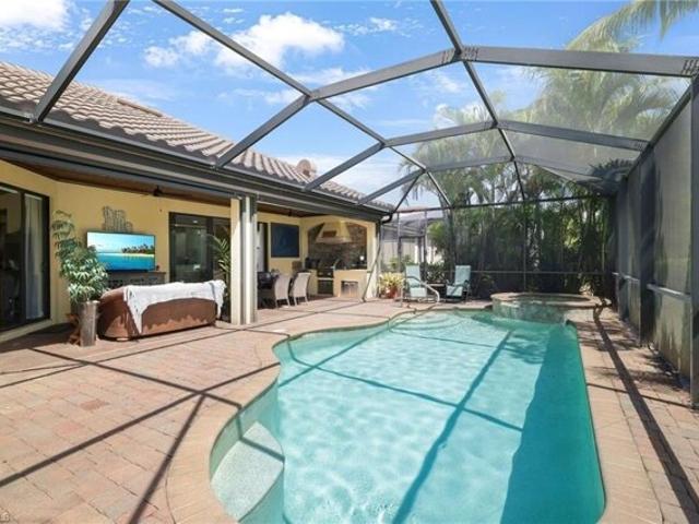 House for sale in Bonita Springs