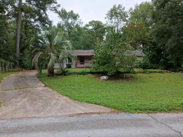 House for sale in Lake Capri, Lakeview Estates