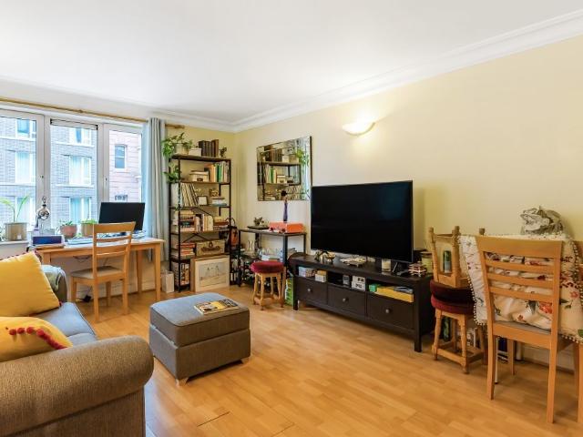 Apartment for rent in London Borough of Lambeth, Greater London