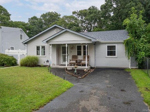 House for sale in Centereach, New York