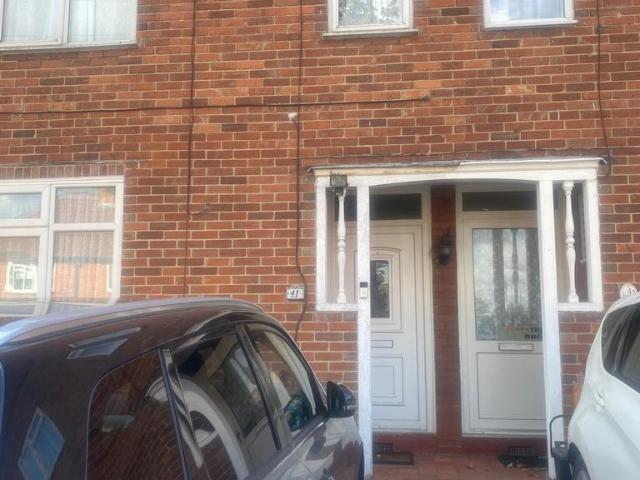 House for rent in London Borough of Sutton, Greater London