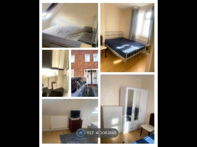 Room for rent in London Borough of Sutton, Greater London