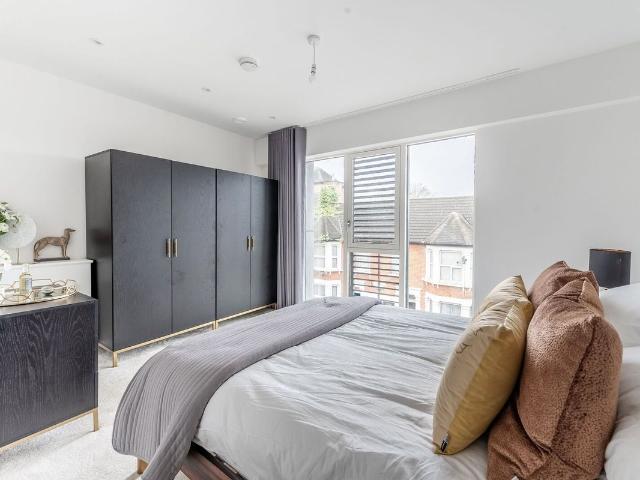 House for rent in London Borough of Ealing, Greater London